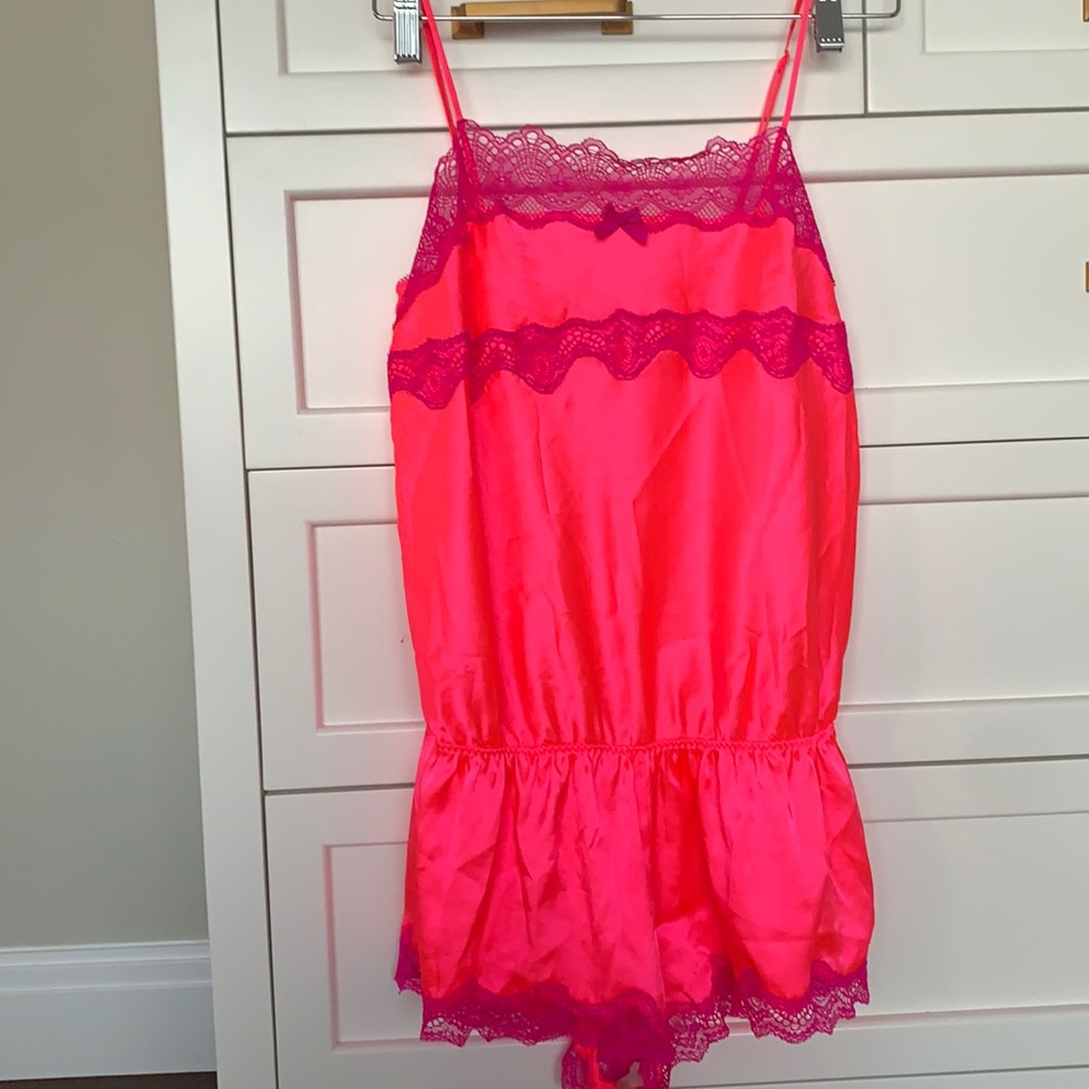 VS romper